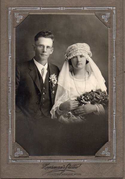 (J)  Studio is HAUSMAN'S STUDIO - PARKERS PRAIRIE, MINN.