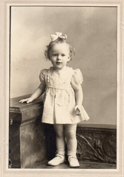 (P)  Sharon (Woida) Schultz